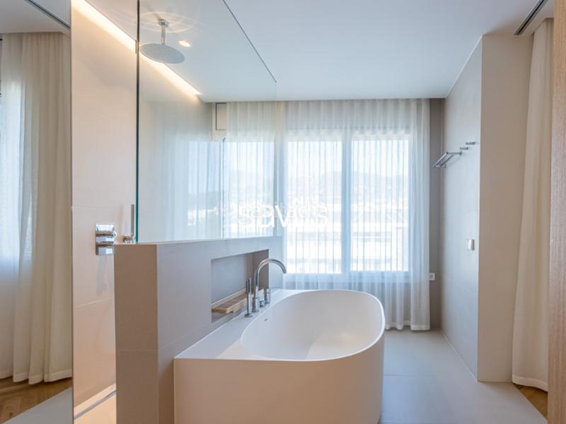 Foto df50d4ba-5e37-48ef-bc7c-e9a2fd0908f6. Apartament amb aparcament piscina a Pedralbes Barcelona