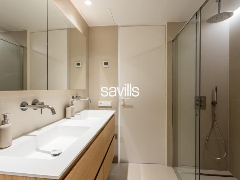 Foto e092fabb-1b20-4b09-a02b-3223cfda2e13. Apartament amb aparcament piscina a Pedralbes Barcelona