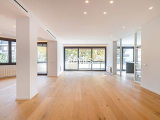 Apartamento en Tres Torres. Luminoso piso reformado en les tres torres