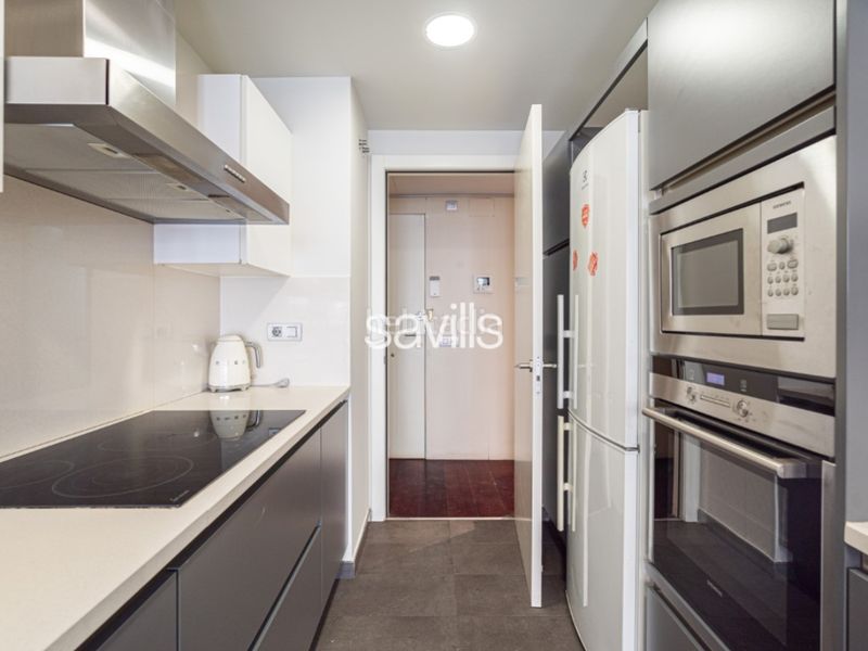 Foto a8a96027-7cc7-4bcd-9b28-009af5bb576d. Apartament amb aparcament a L´Antiga Esquerra de l´Eixample Barcelona