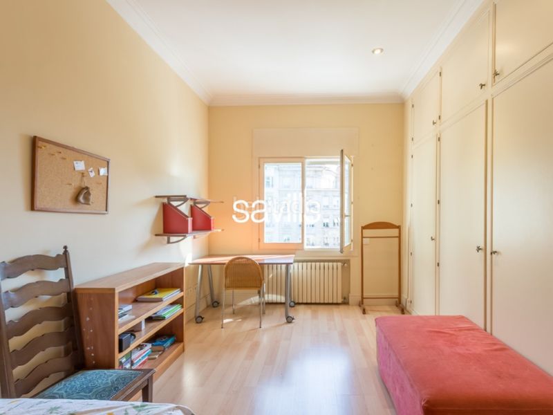 Foto 2f29f791-d4ca-42f3-8017-53a724f668e9. Apartament amb aparcament a Sant Gervasi - Galvany Barcelona