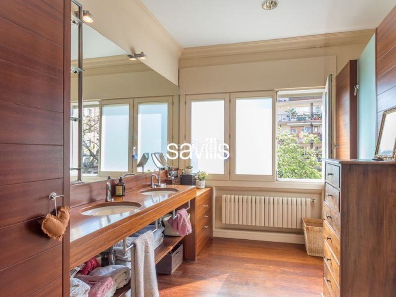 Foto 74fc3b16-6909-49b5-9da9-e83c61eb0fe4. Apartament amb aparcament a Sant Gervasi - Galvany Barcelona