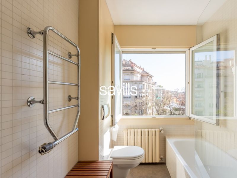 Foto 878f8dfb-4bce-4928-98b2-30a91053c862. Apartament amb aparcament a Sant Gervasi - Galvany Barcelona