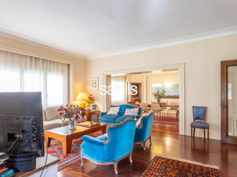 Foto f6dc0c40-3b10-42ad-8a02-fa80f68ffd2a. Apartament amb aparcament a Sant Gervasi - Galvany Barcelona