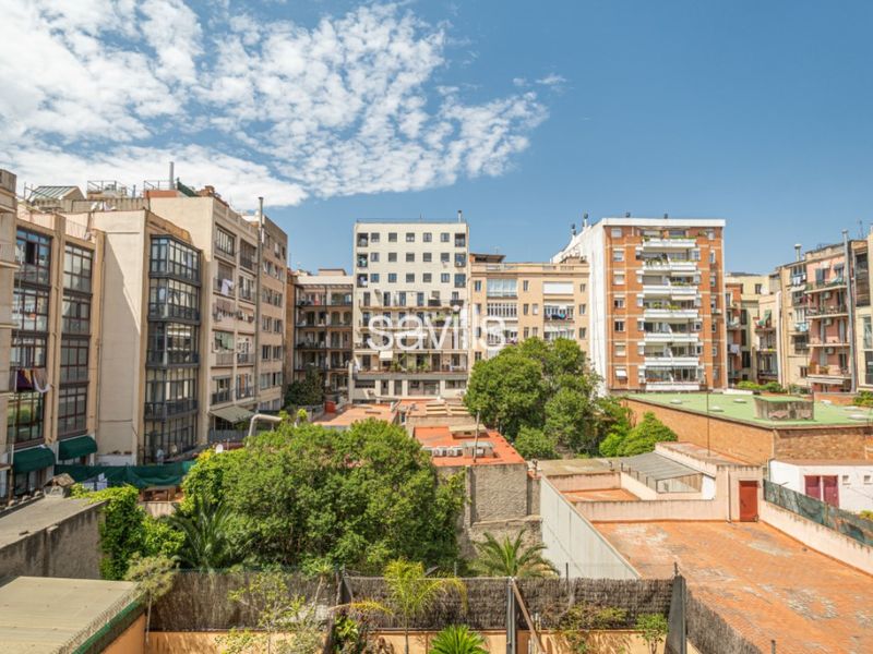 Foto 31cd2493-4a4d-48cc-acdb-06c34f023d10. Apartament amb aparcament a L´Antiga Esquerra de l´Eixample Barcelona