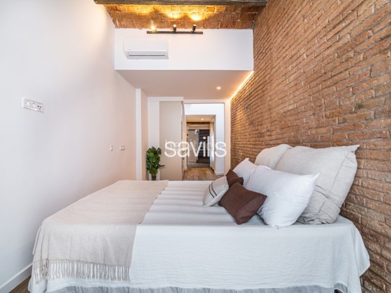 Foto d0359d2e-f5d4-4cd9-8a2e-f9bb45ad0b09. Apartament amb piscina a Sants Barcelona