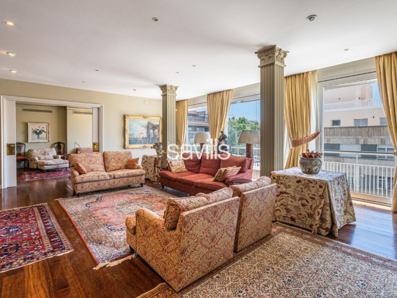 Foto 06520925-2cf1-4db6-b3c7-09358dedf980. Apartament amb aparcament a Sant Gervasi - Galvany Barcelona