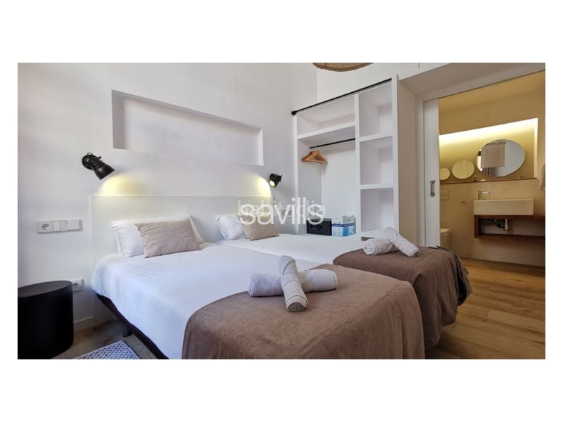 Foto 64a6e2db-d863-4898-aecc-882dec47f594. Casa a Raval Barcelona