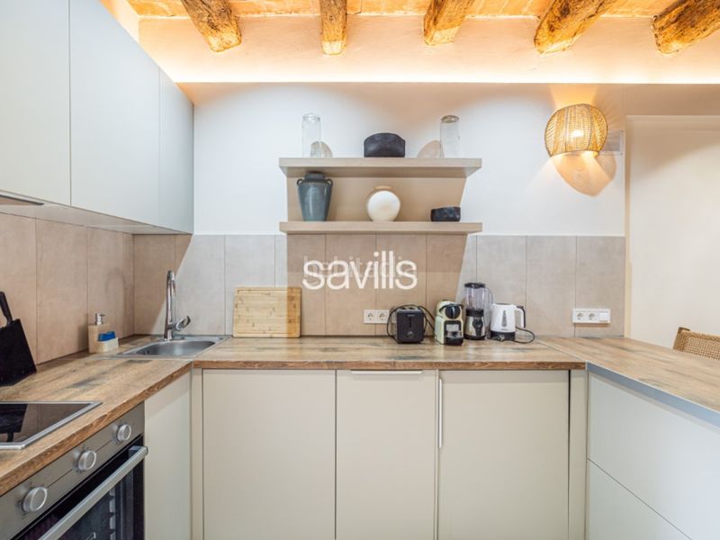 Foto a75f8d0a-cae5-494c-b914-e8a568b9ea55. Apartament a Raval Barcelona