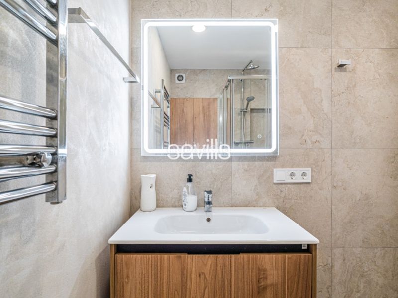 Foto e86e3c75-3466-4c64-992a-ed641bb57937. Apartament a Raval Barcelona