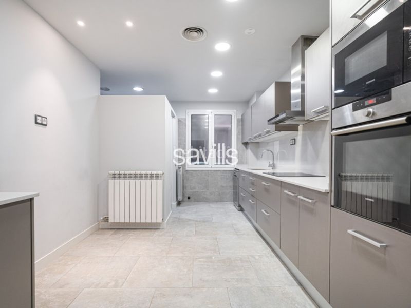 Foto 99ba90b7-12f1-49fc-93bb-5694a08165a6. Apartament amb aparcament a Sant Gervasi - Galvany Barcelona