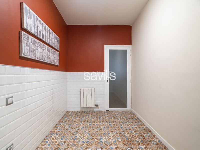Foto 5593b782-721f-4412-9a8a-76dd76da6cc6. Apartament amb aparcament a L´Antiga Esquerra de l´Eixample Barcelona