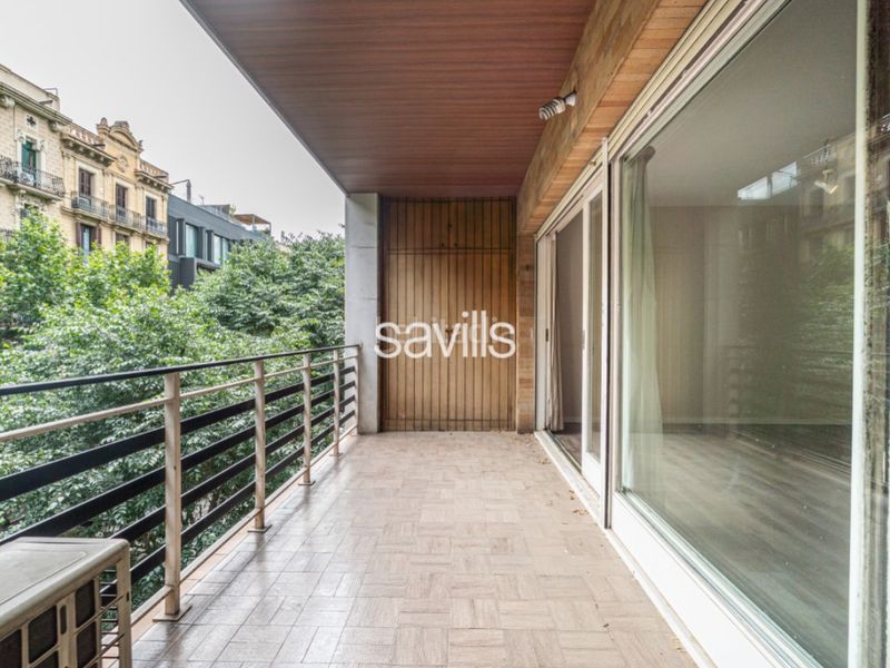 Foto b32c869c-6a22-4088-a282-738129d1a838. Apartament amb aparcament a L´Antiga Esquerra de l´Eixample Barcelona
