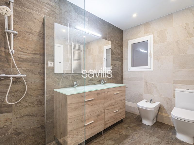 Foto cd3d4c75-070a-4012-8542-460da088bb4c. Apartament amb aparcament a L´Antiga Esquerra de l´Eixample Barcelona