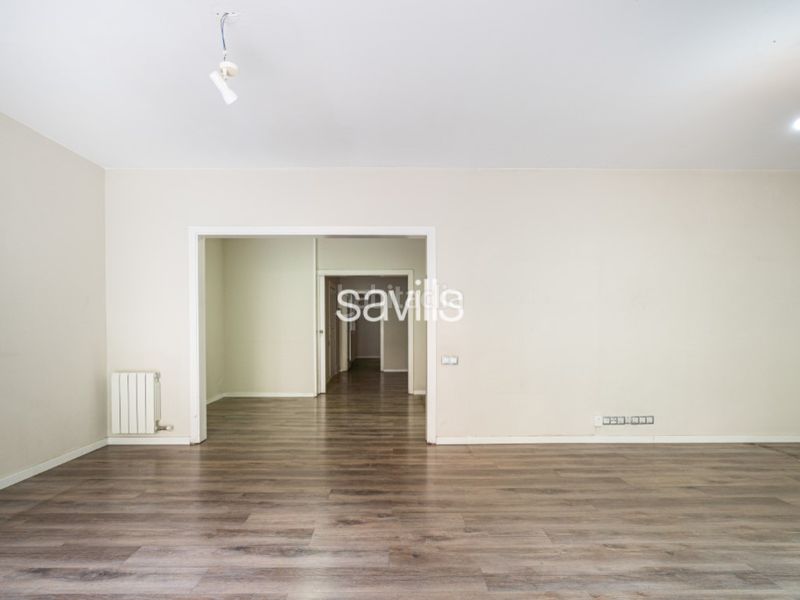 Foto f6865e90-ccf0-4d9b-8e26-011ac737f7e9. Apartament amb aparcament a L´Antiga Esquerra de l´Eixample Barcelona