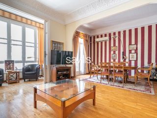 Apartament a La Nova Esquerra de l´Eixample. Precioso piso modernista en gran via de les corts catalanes