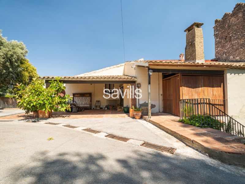 Foto 1631ef72-0719-4165-b40d-6174444ff4dd. Casa amb aparcament piscina a Montmar Castelldefels