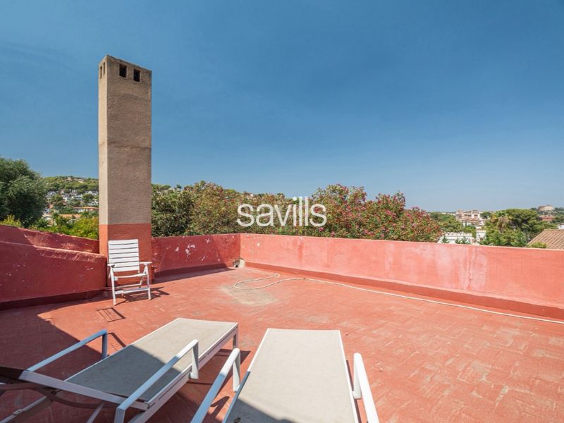 Foto 48683d97-419a-412a-862c-5357cab4f1ee. Casa amb aparcament piscina a Montmar Castelldefels
