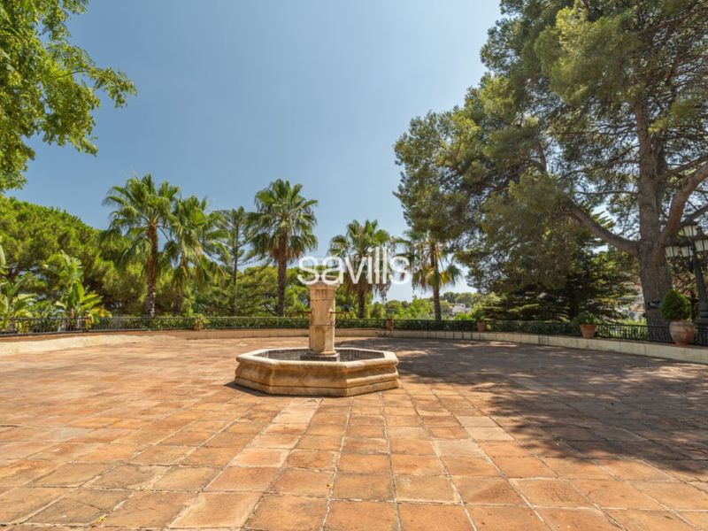Foto b87aa3df-1ce2-49cc-81db-ae3f44e75b70. Casa amb aparcament piscina a Montmar Castelldefels