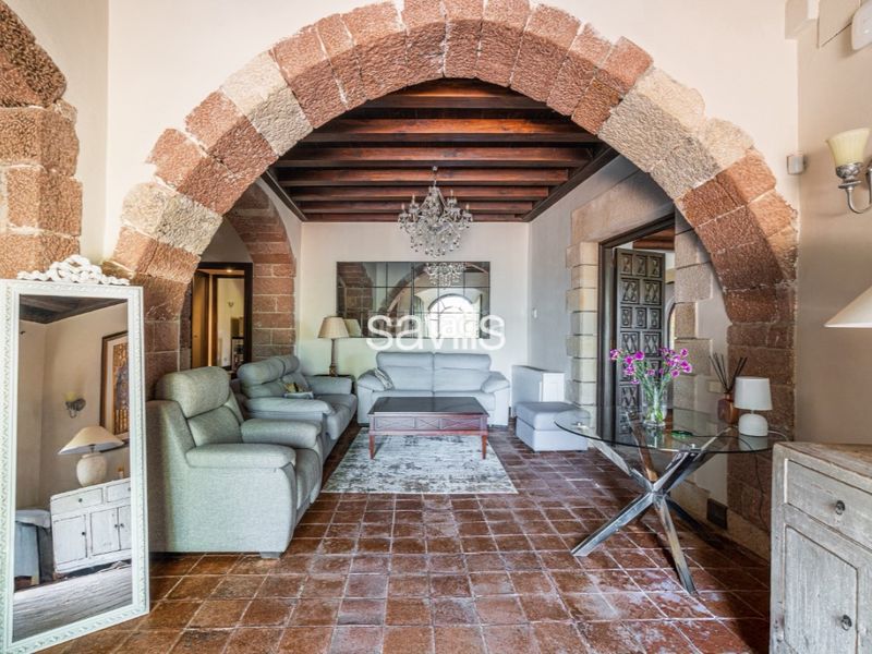 Foto ef6b6e20-d955-409b-89d8-2e0e67153171. Casa amb aparcament piscina a Montmar Castelldefels