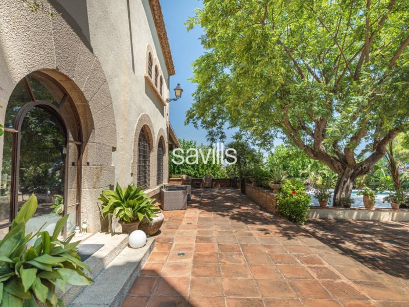 Foto f865dd59-f2f0-4c88-936e-48cb11885d22. Casa amb aparcament piscina a Montmar Castelldefels