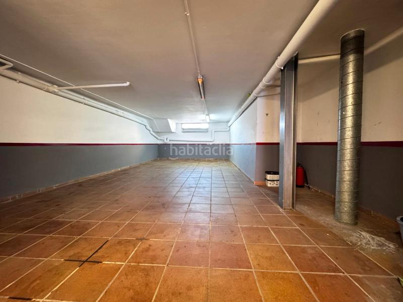 Foto 349f7972-84bb-4511-8866-d35082f8b6ad. Alquiler local comercial parking en calle pirineu, 9 en Granollers