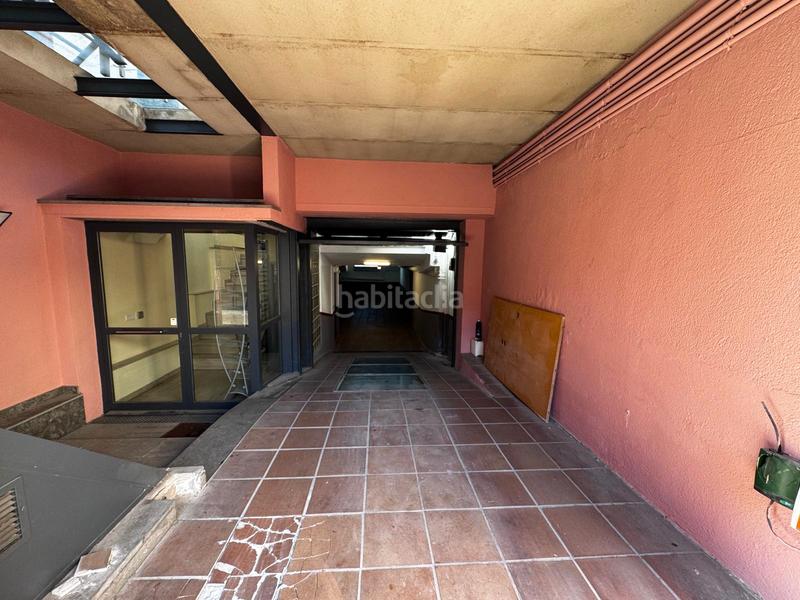 Foto 8a94cc70-9539-46ea-a5e3-163c642780c2. Alquiler local comercial parking en calle pirineu, 9 en Granollers