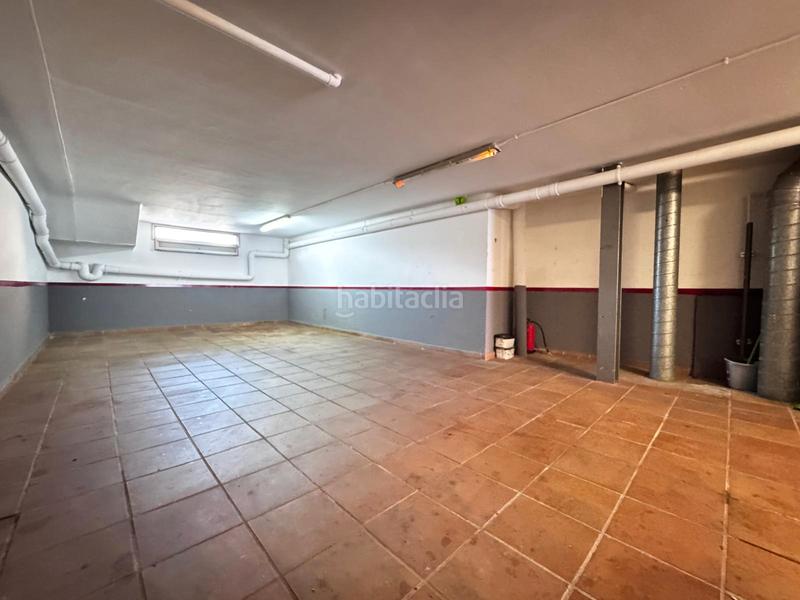 Foto c5f9d9e7-5e3b-4f24-af5b-4adfdb9d6f11. Alquiler local comercial parking en calle pirineu, 9 en Granollers