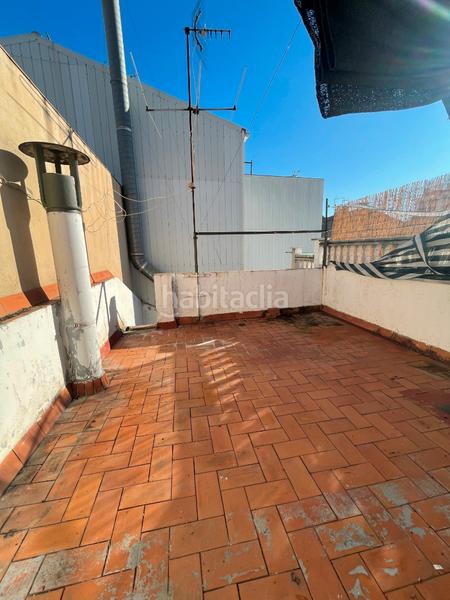 Foto 1de34351-044b-4448-a285-0c0080980575. Casa adosada casa con posibilidad de garaje en Progrés - Pep Ventura Badalona