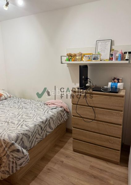 Foto bfa56446-3d48-4587-be5a-9a92aa8ff093. Pis amb calefacció a Hostal Granollers