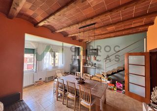 Flat in Carrer de jacint verdaguer 3. Dúplex en venta en calle abad ramon de la bisbal 16, sant joan d