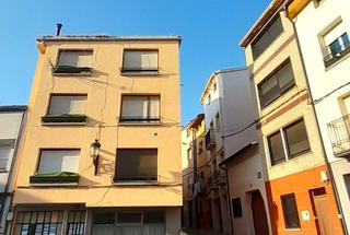 Haus in Albelda de Iregua. Casa en el centro urbano de albelda