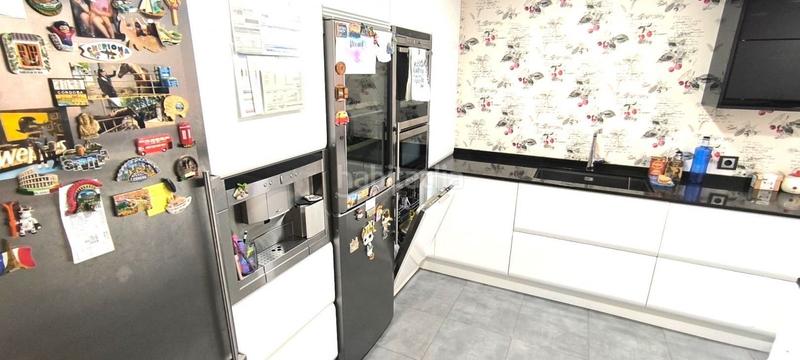 Foto b1bda2e4-a7f5-410d-bad2-b182c5e2827a. Casa adosada en Entrena