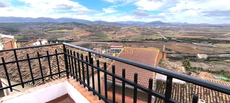Foto 520e9f4a-962b-4886-a82d-21f95bafcc8b. Casa amb aparcament a Ausejo