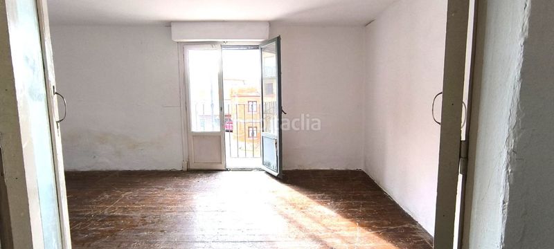 Foto edaed4d6-0769-4232-83d0-0ec011d78e59. Haus mit parking in Ausejo