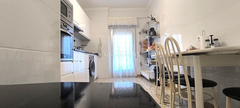 Foto fce14d8e-9ba3-413c-b90b-21adc06128e7. Flat with heating parking in Juzgados Logroño