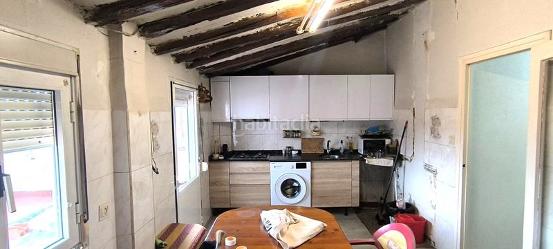 Foto 8b4f3652-b7bb-41d8-94b0-6e1379e40e2b. Casa amb calefacció a Albelda de Iregua