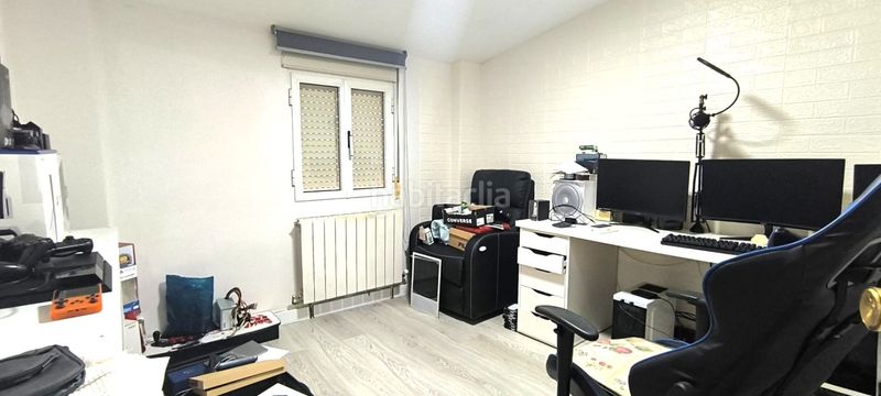 Foto bf99a6d2-47f0-462f-b679-dfca9f198451. Casa amb calefacció a Albelda de Iregua