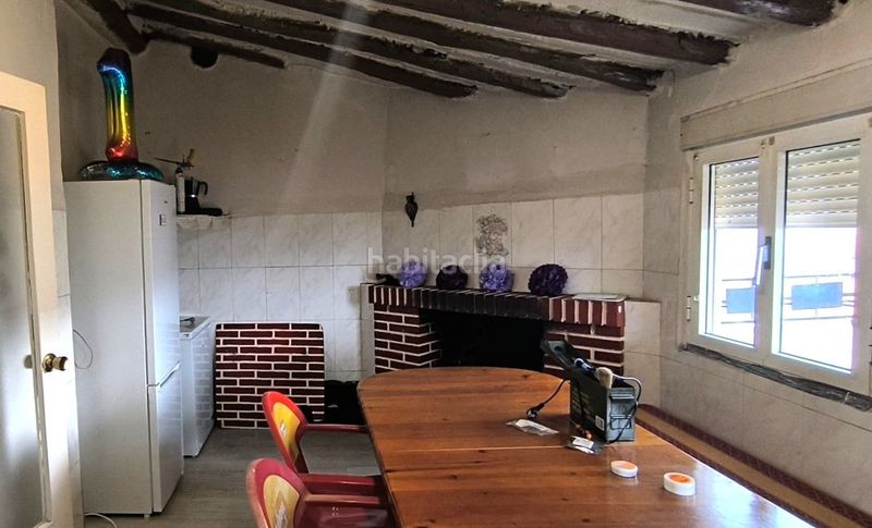 Foto ff5ad214-1dca-40c3-a297-e1380479a4ff. Casa amb calefacció a Albelda de Iregua