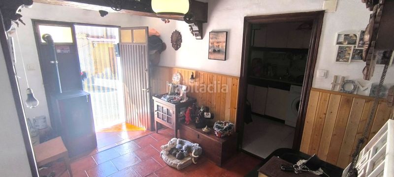 Foto d43c91e6-5000-4931-bbc6-c94a63da8828. Casa en Albelda de Iregua