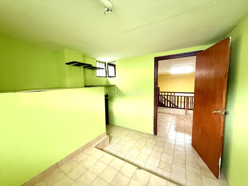 Foto 7ed0ef2c-c125-43fe-a95d-c8a3e885e9de. Location local commercial dans Astillero (El)