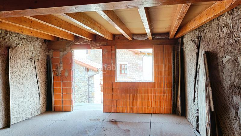 Foto 0a69156d-2d00-44dd-b153-79a62235084e. Casa adossada a Anievas