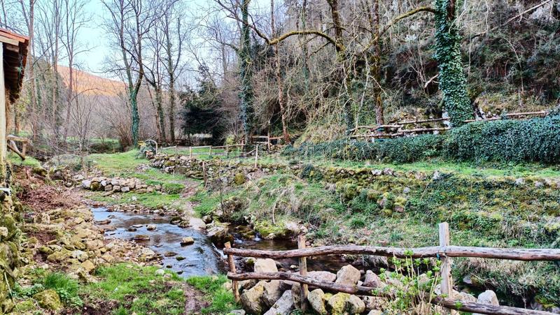 Foto 434dfe35-0cb9-4f1b-b508-c9085a20426b. Casa adossada a Anievas