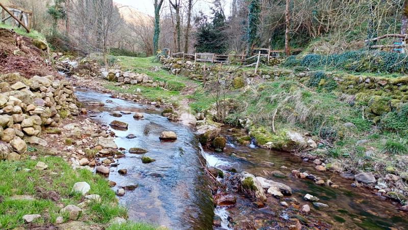 Foto 72068160-8433-4c18-8141-563c158ac40b. Casa adossada a Anievas