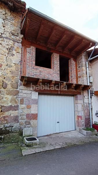 Foto a39c2c4e-18d1-4fa0-ad0f-c93ee2dc2e03. Casa adossada a Anievas