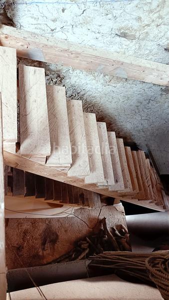 Foto d493bdd1-68bf-4c27-b0ad-782a8626aea4. Casa adossada a Anievas