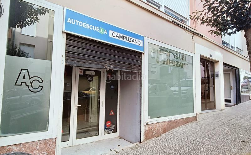 Foto 5cf1676e-61d7-445f-819f-ca1830d9c1ca. Alquiler local comercial se presenta una oportunidad única para alquilar un excepcional local comercial situado en el corazón de el astillero. este espacio en Astillero (El)