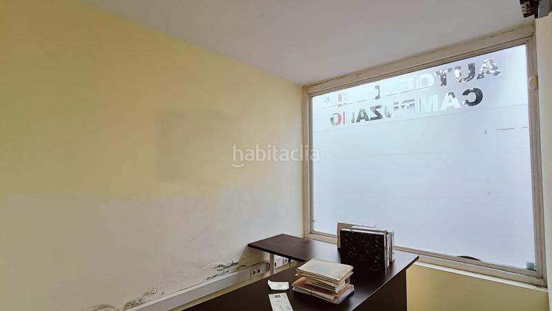 Foto 871972a6-c60b-48d9-8306-34ac717a926c. Alquiler local comercial se presenta una oportunidad única para alquilar un excepcional local comercial situado en el corazón de el astillero. este espacio en Astillero (El)