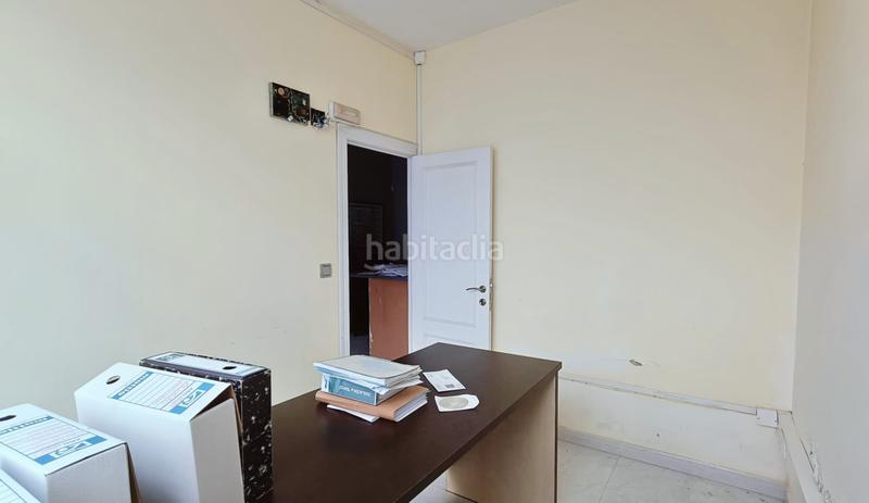 Foto d5bb9928-76e6-478c-afbb-bac43125981c. Alquiler local comercial se presenta una oportunidad única para alquilar un excepcional local comercial situado en el corazón de el astillero. este espacio en Astillero (El)