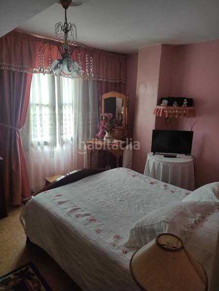 Foto 9909a95e-59a5-477d-b87d-805004c8d43e. Casa adossada a montaña la - avda. bilbao 176 a Sierrapando Torrelavega